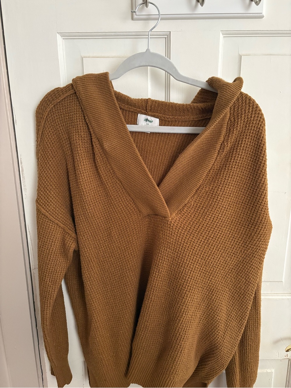Aerie V-Neck Hooded Sweater in Camel Brown